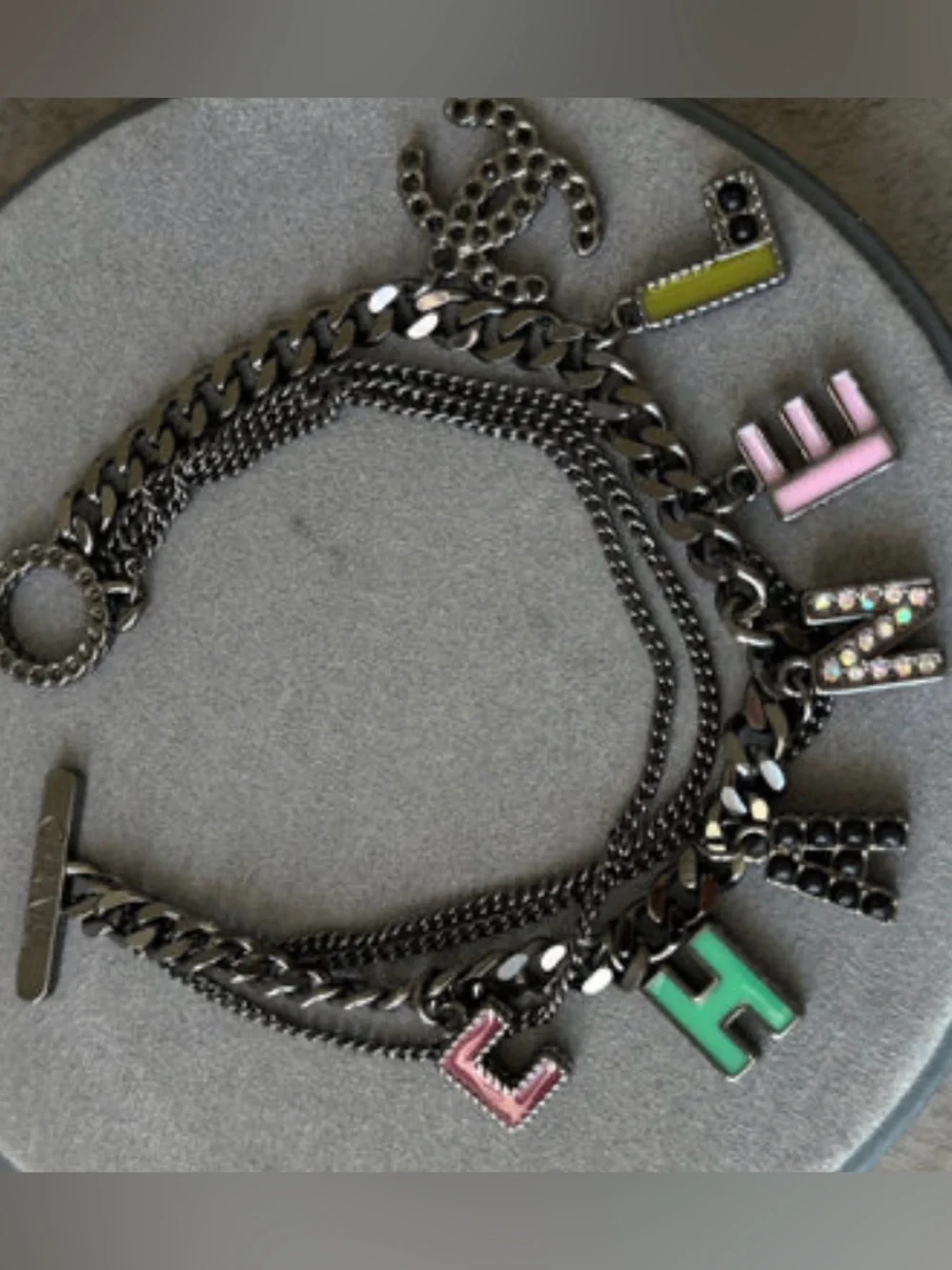 🖤 CC ⛓️ C H A N E L 🪩 Charm (Multi🍬 Chain/Color)Bracelet 💜💟